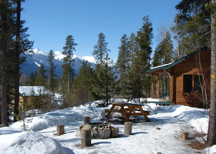 Mica Mountain Lodge & Log Cabins