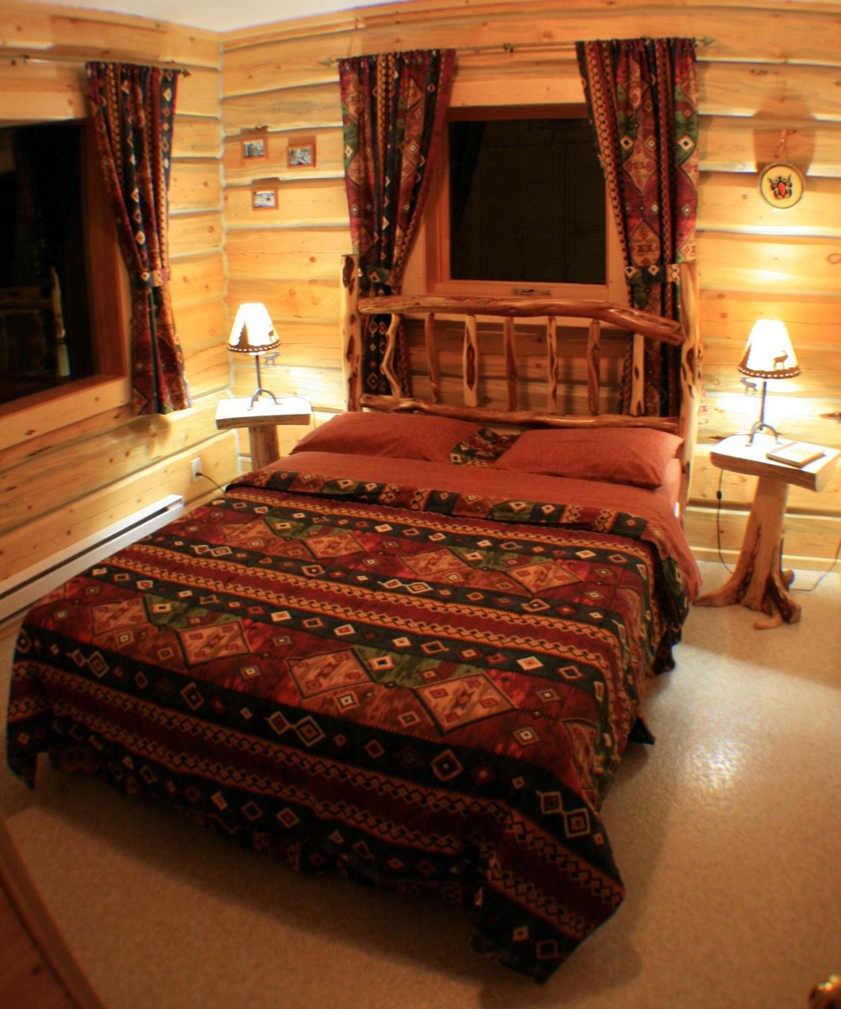 Mica Mountain & Log Chalet